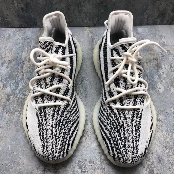Yeezy boost 350 V2 zebra size 10